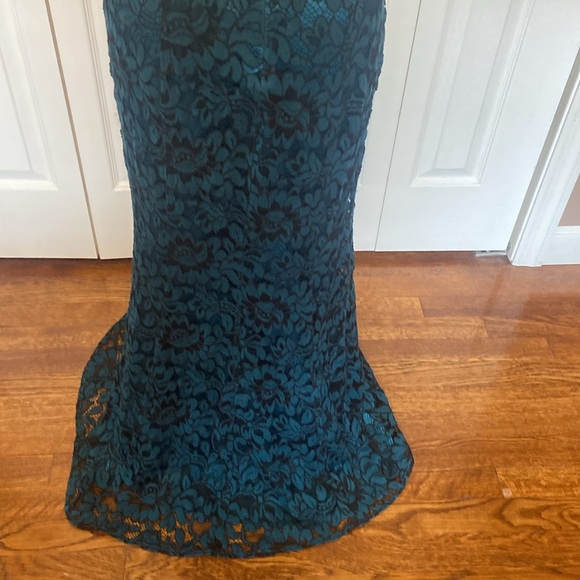 Beautiful Eliza J formal gown - Picture 7 of 10